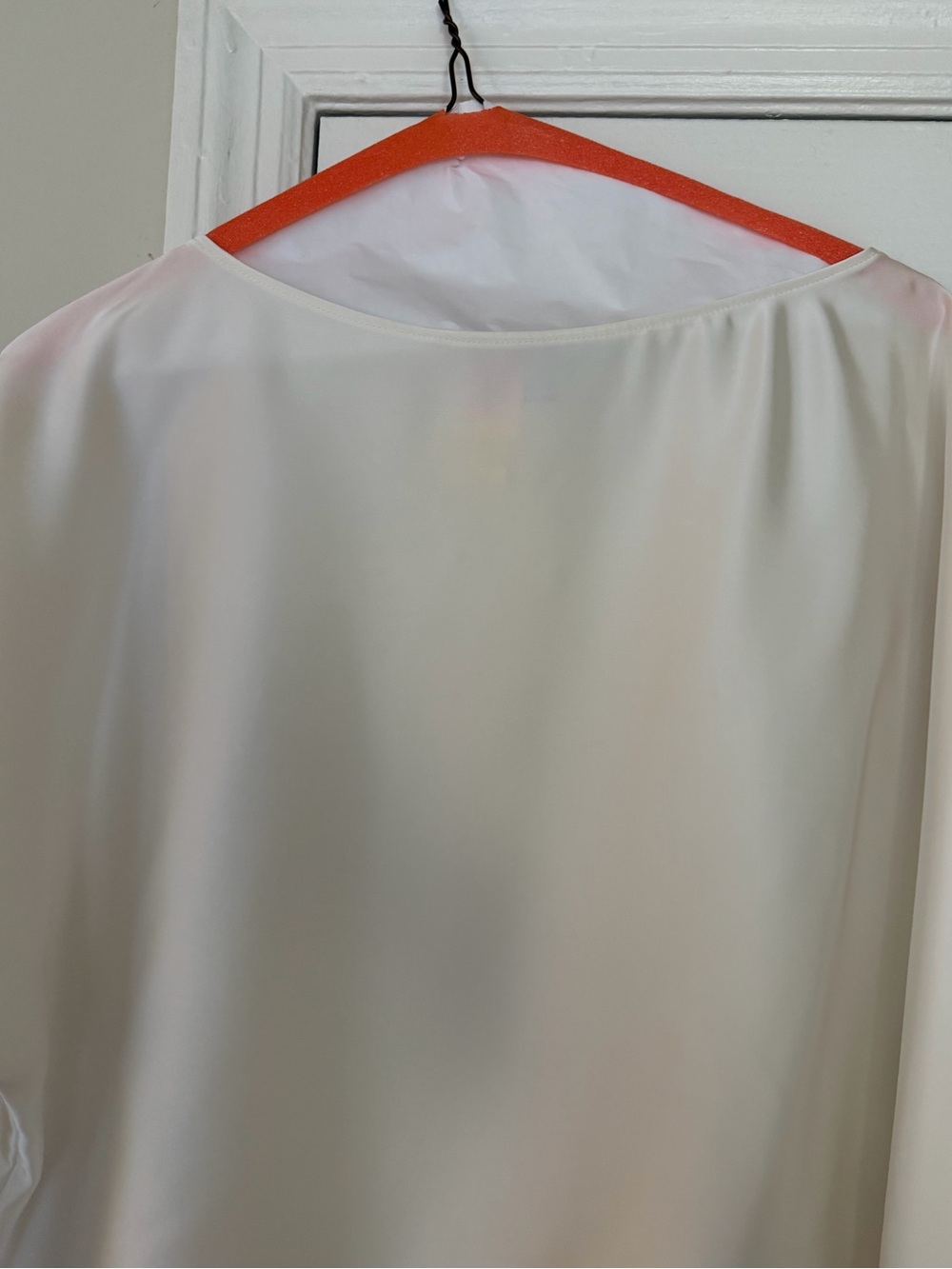 ANTONIO MELANI Ivory Satin Set with Feather Cuffs - Picture 13 of 15
